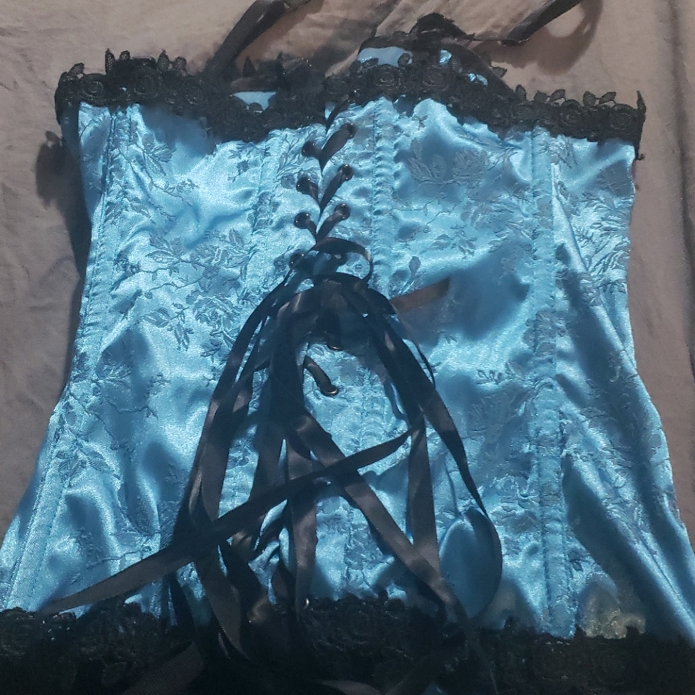 Bustier - Picture 2 of 4